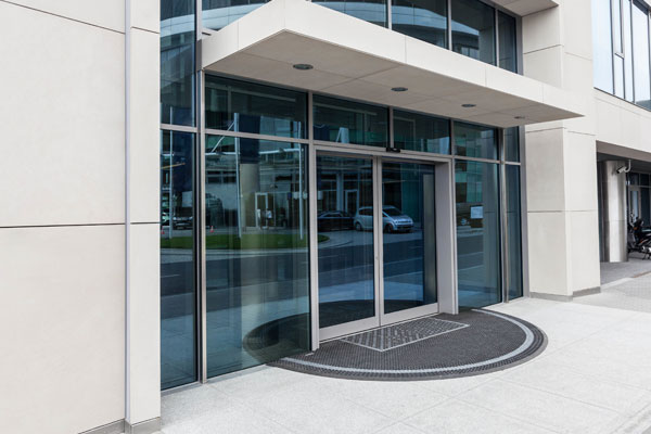 commercial storefront glass and door repair service by Knox Glass